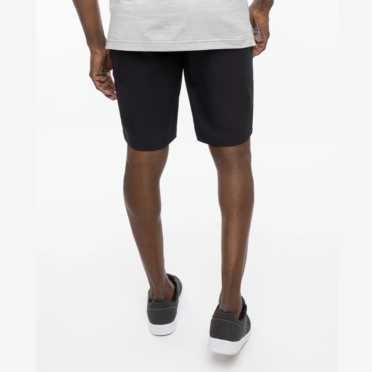 BAUER // TRAVIS MATHEW STARNES SHORT BLACK