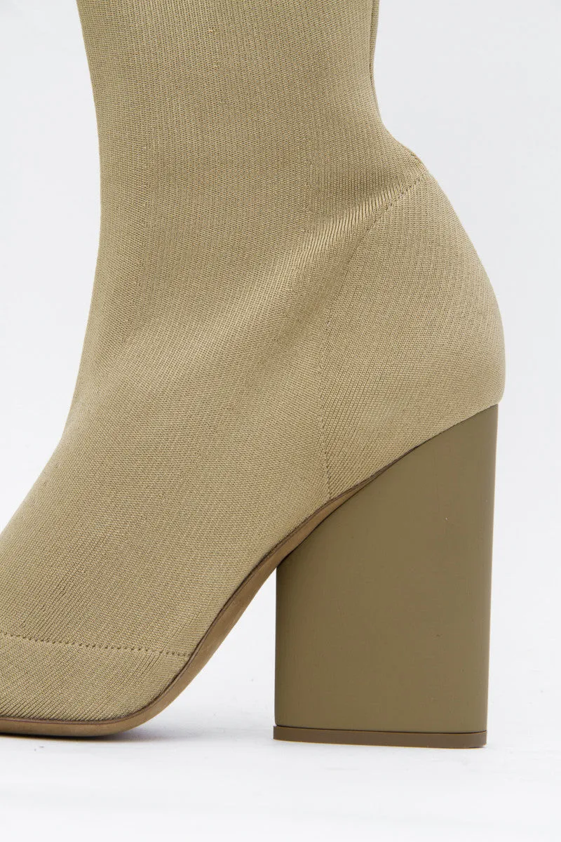 BEIGE KNIT BOOTS