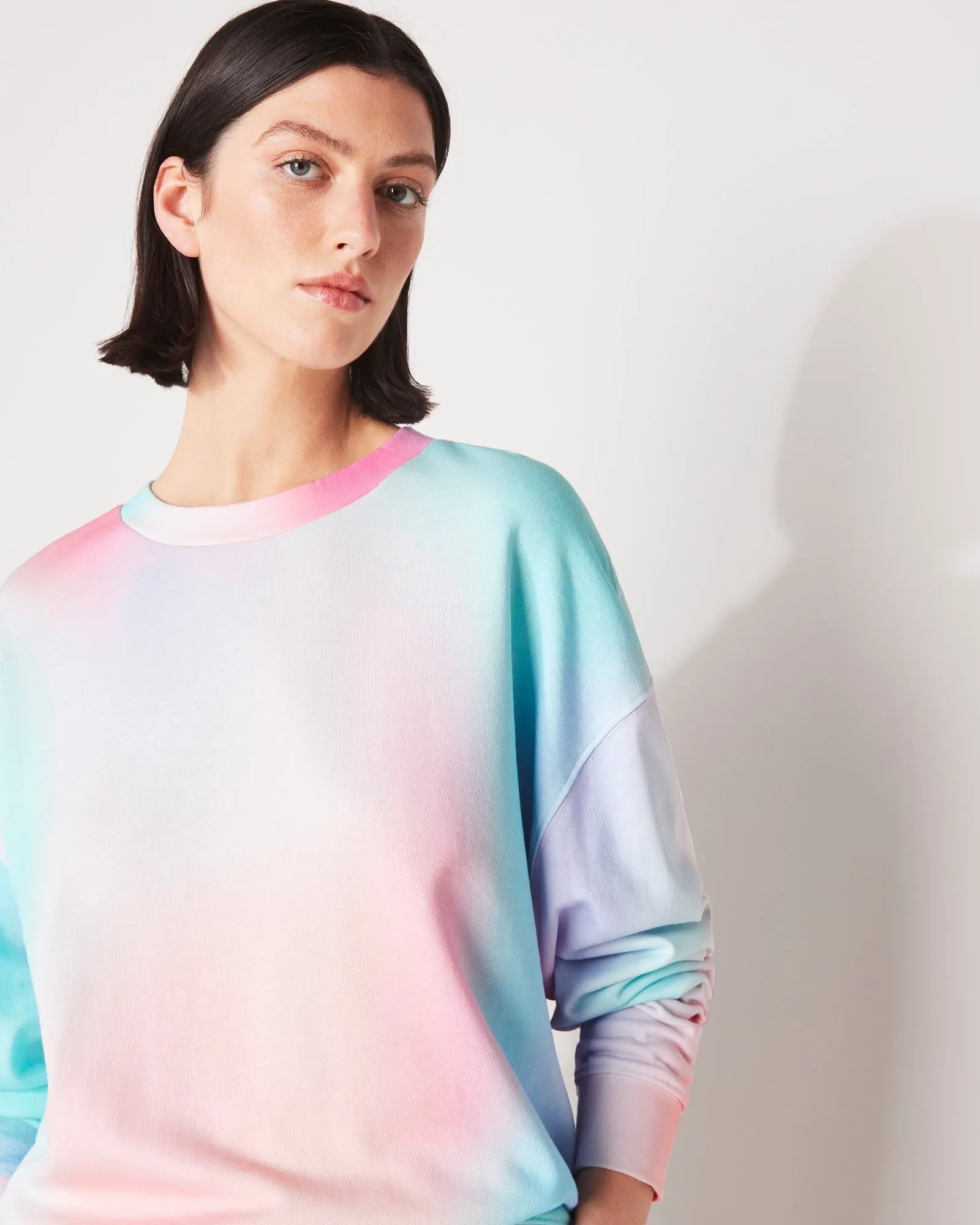 ESSENTIAL CREW SWEATSHIRT - CLOUD PRINT