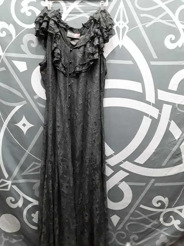 Vampire's Ball Maxi Dress [PLUS] Resurrect