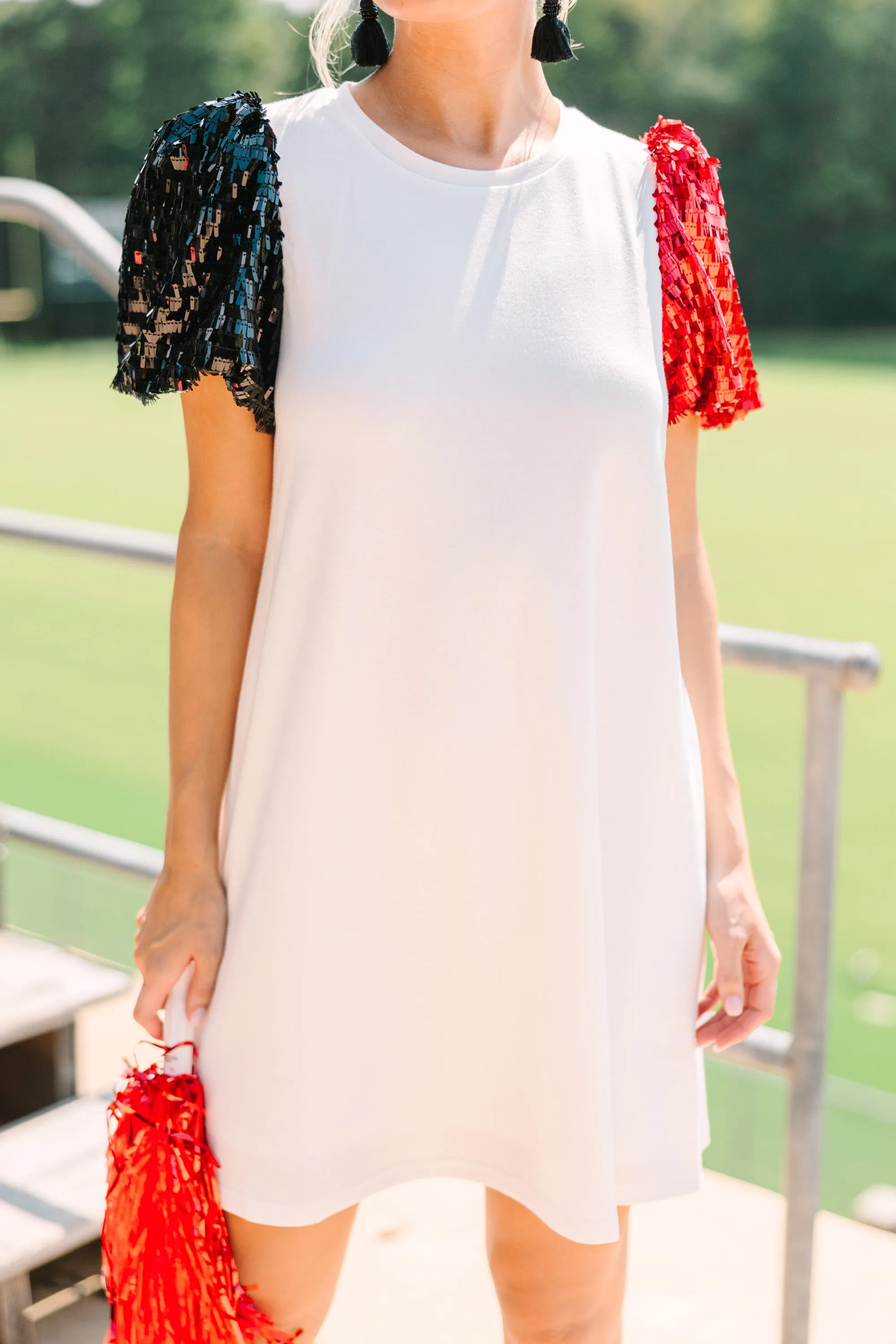 Walk On Red Sequin Puff Sleeve Dress